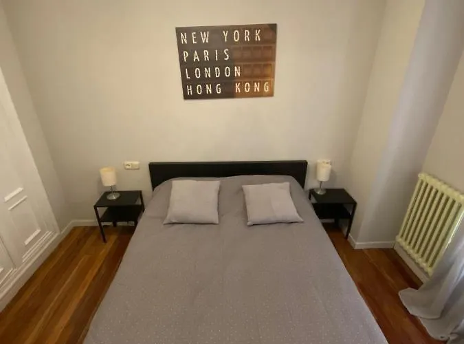 Cimadevilla 19 * 奥维耶多